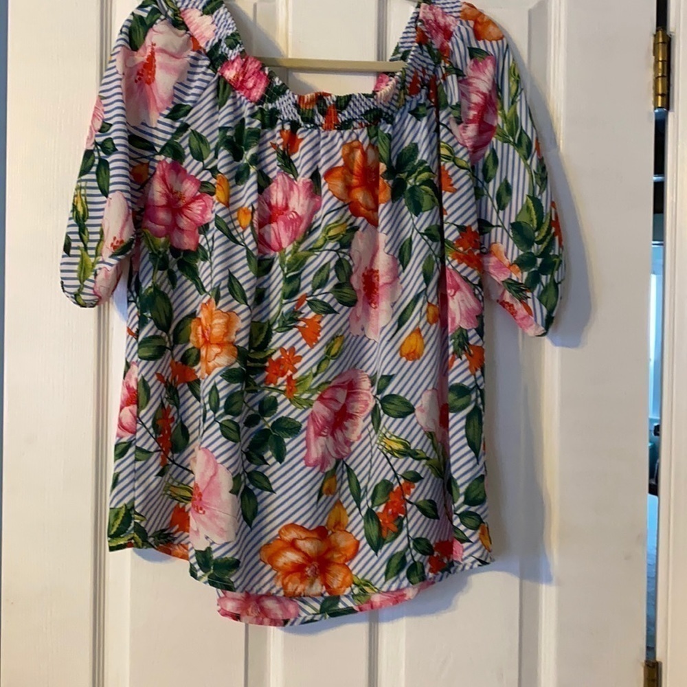 harlow & Rose women’s off the shoulder top; size XL
